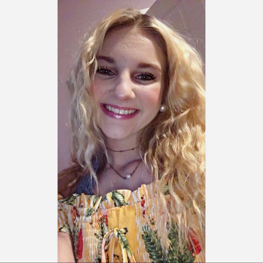 Meet your Posher, Hannah